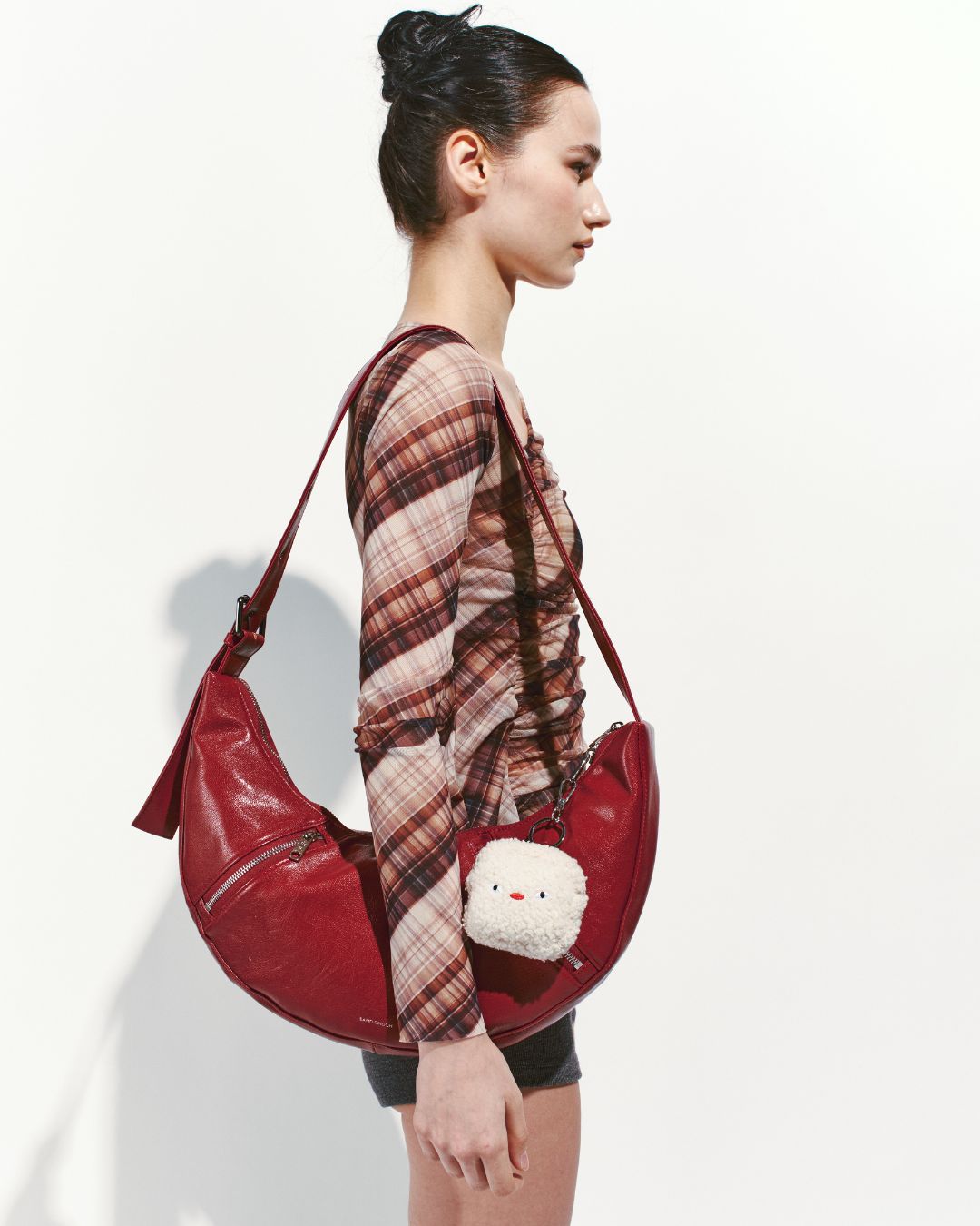 SAMO ONDOH Apple Sling Bag (NEW)