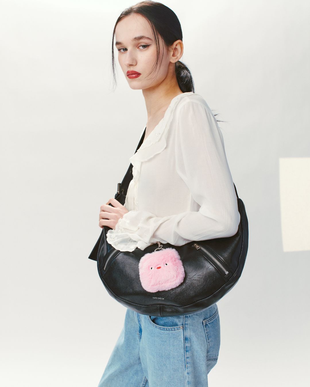 SAMO ONDOH Apple Sling Bag (NEW)